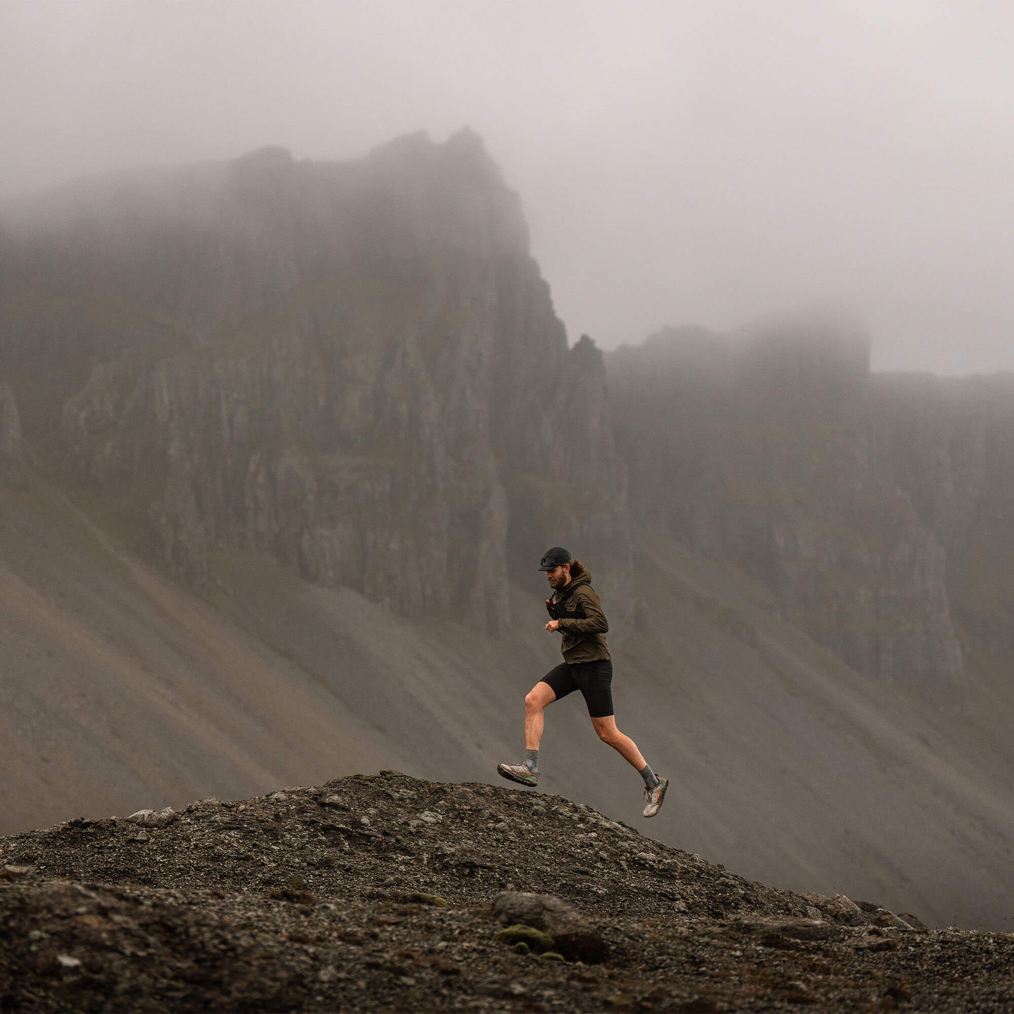 Altra Lone Peak 9+  Trail Running Shoes