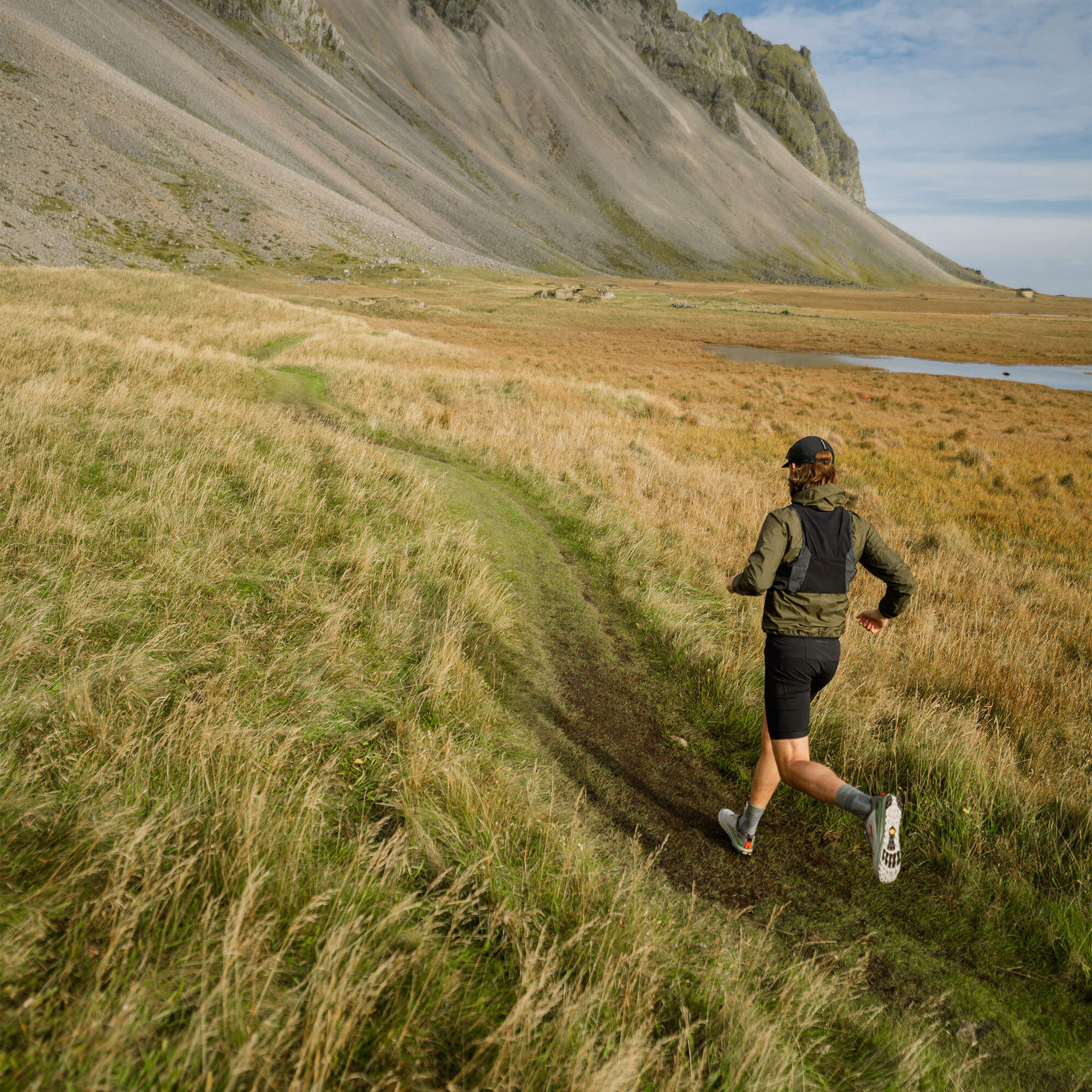 Altra Lone Peak 9+  Trail Running Shoes