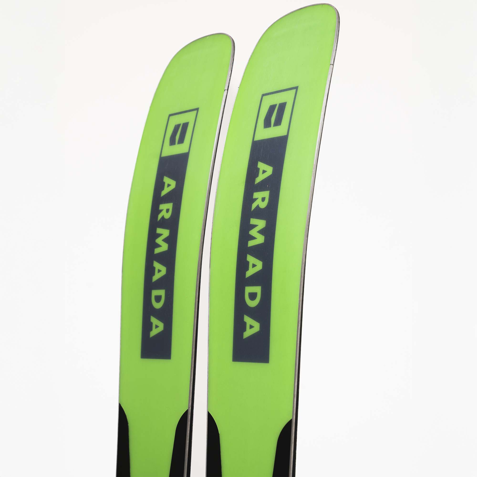 Armada Declivity 92 Ti Skis + Strive 11 Bindings