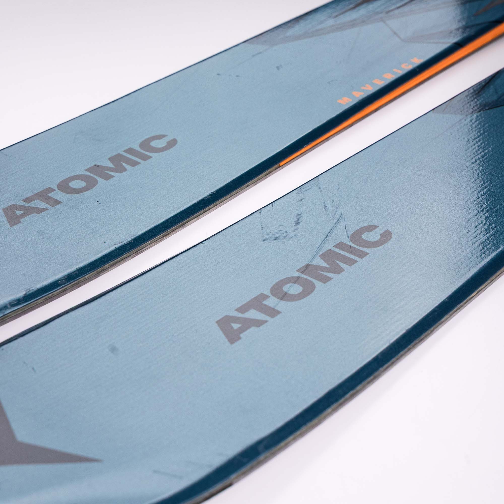 Ex Demo Atomic Maverick 86 C Skis With Atomic Warden Bindings