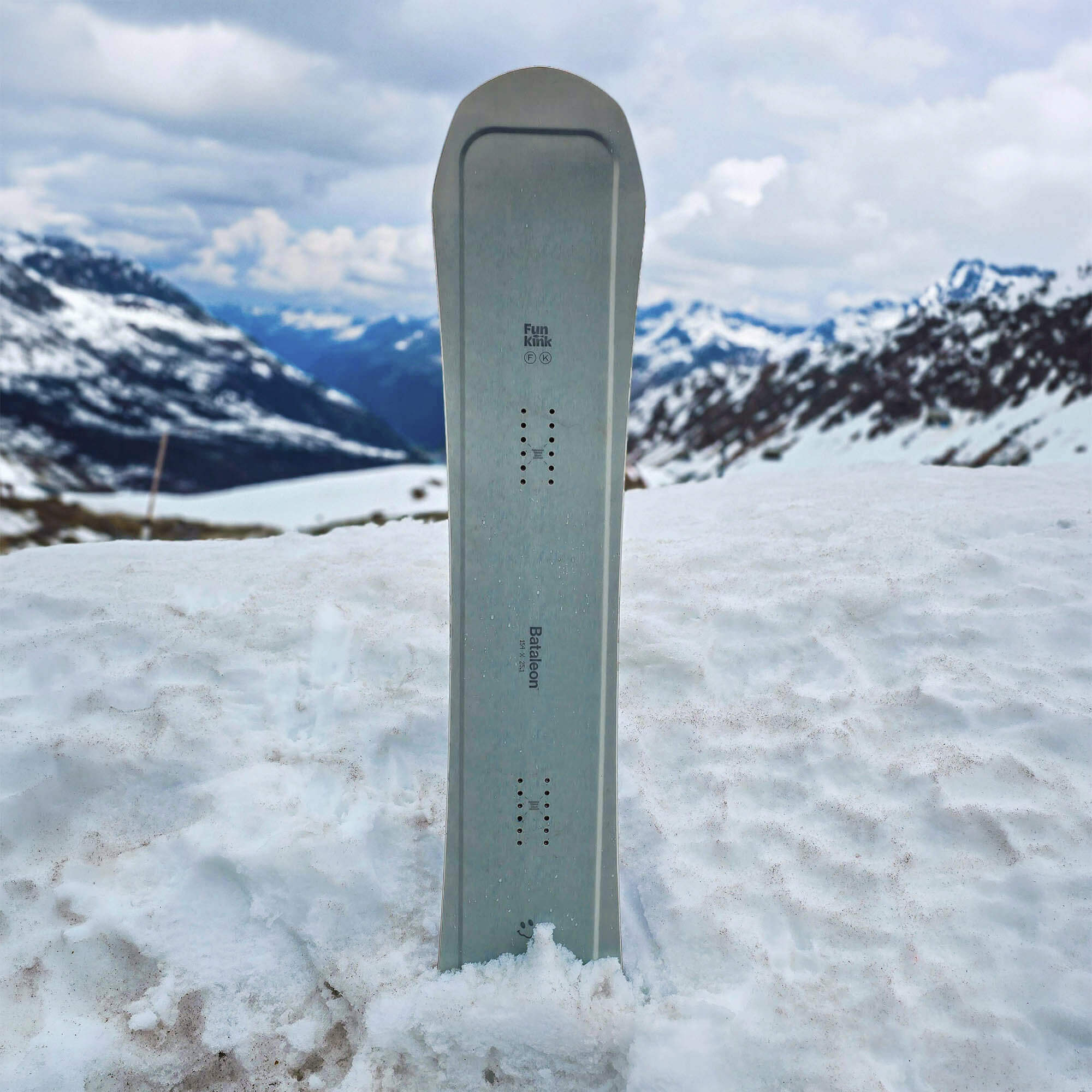 Bataleon Fun.Kink All Mountain Snowboard