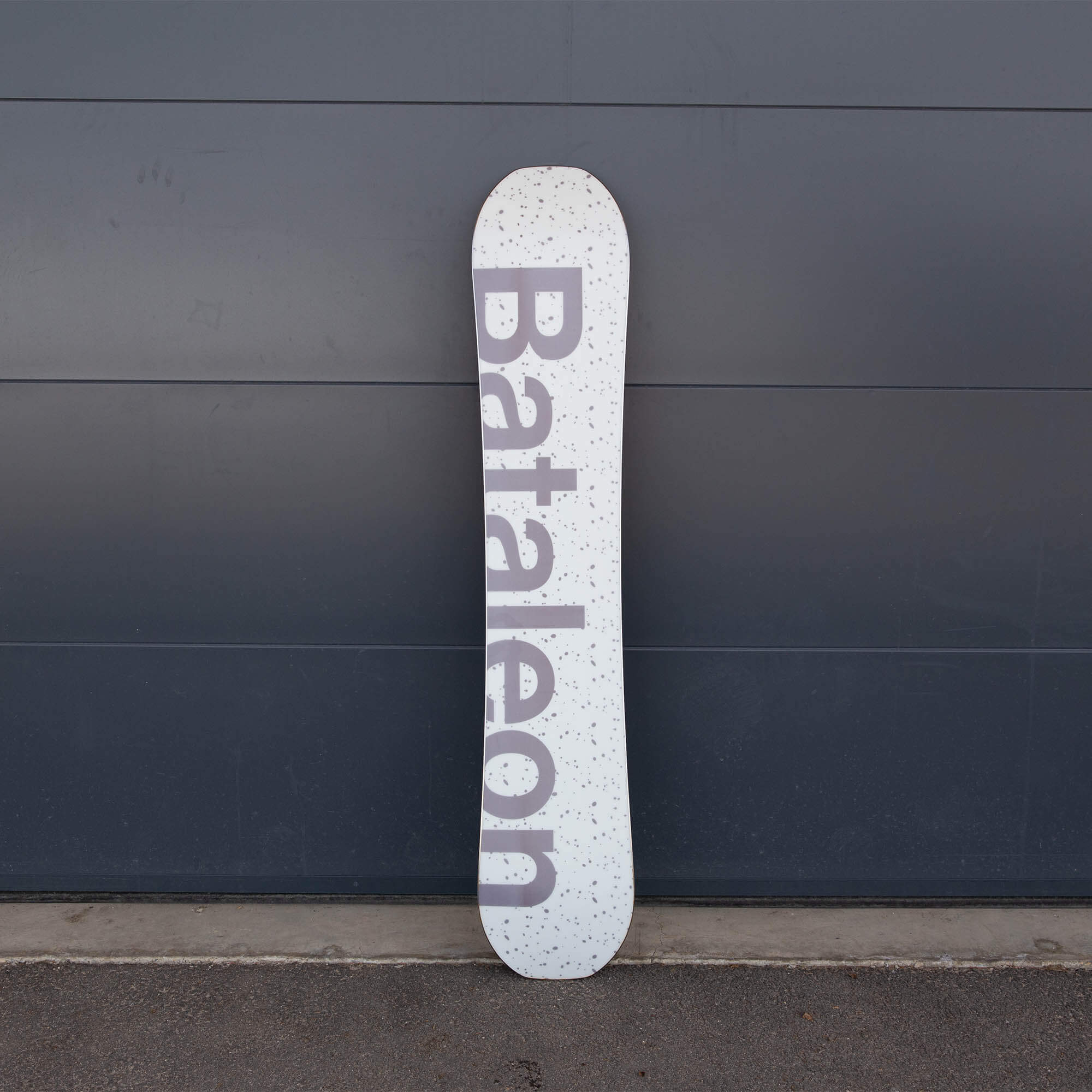Bataleon Mojo Women's All Mountain Snowboard
