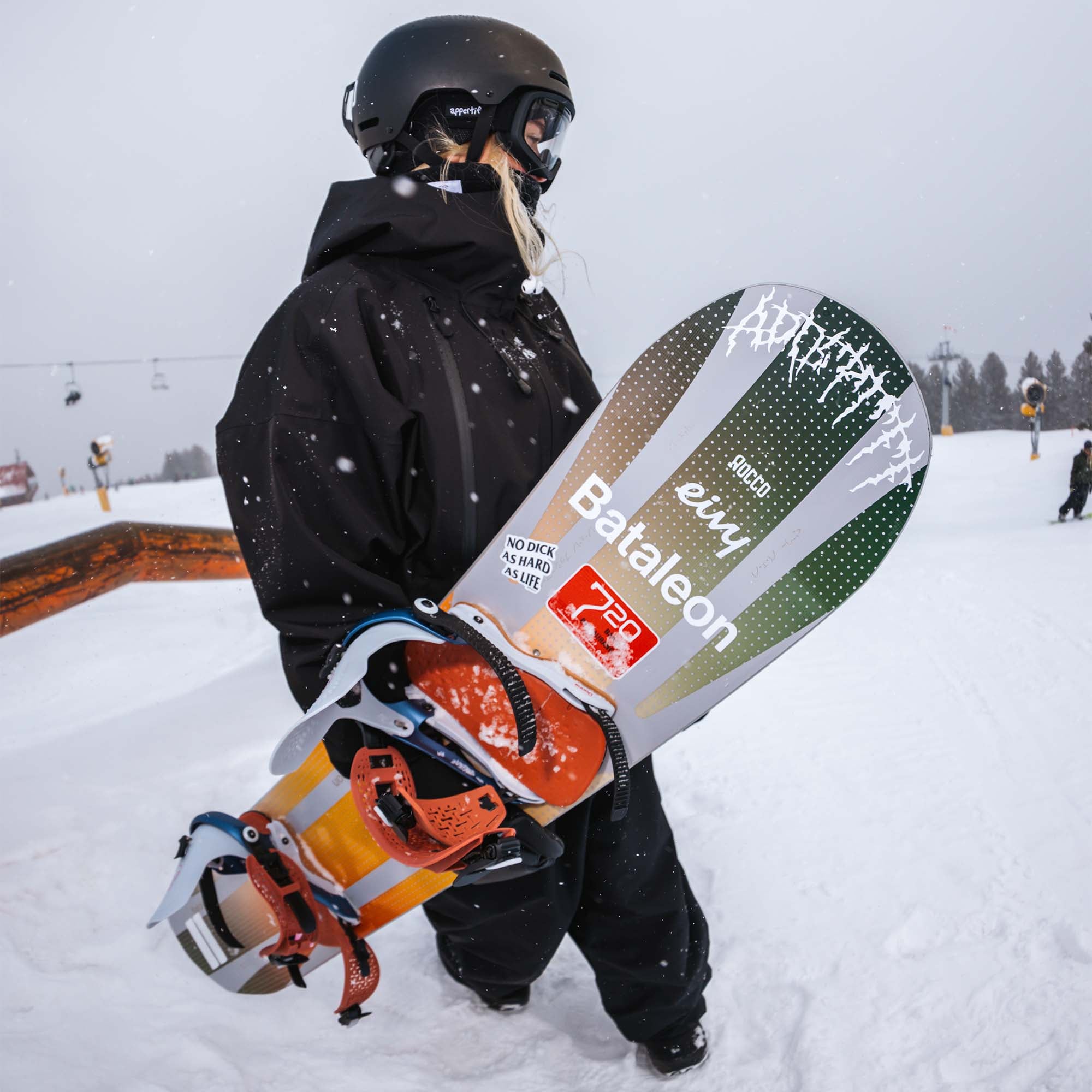 Bataleon Push Up Women's All Mountain/Freestyle Snowboard