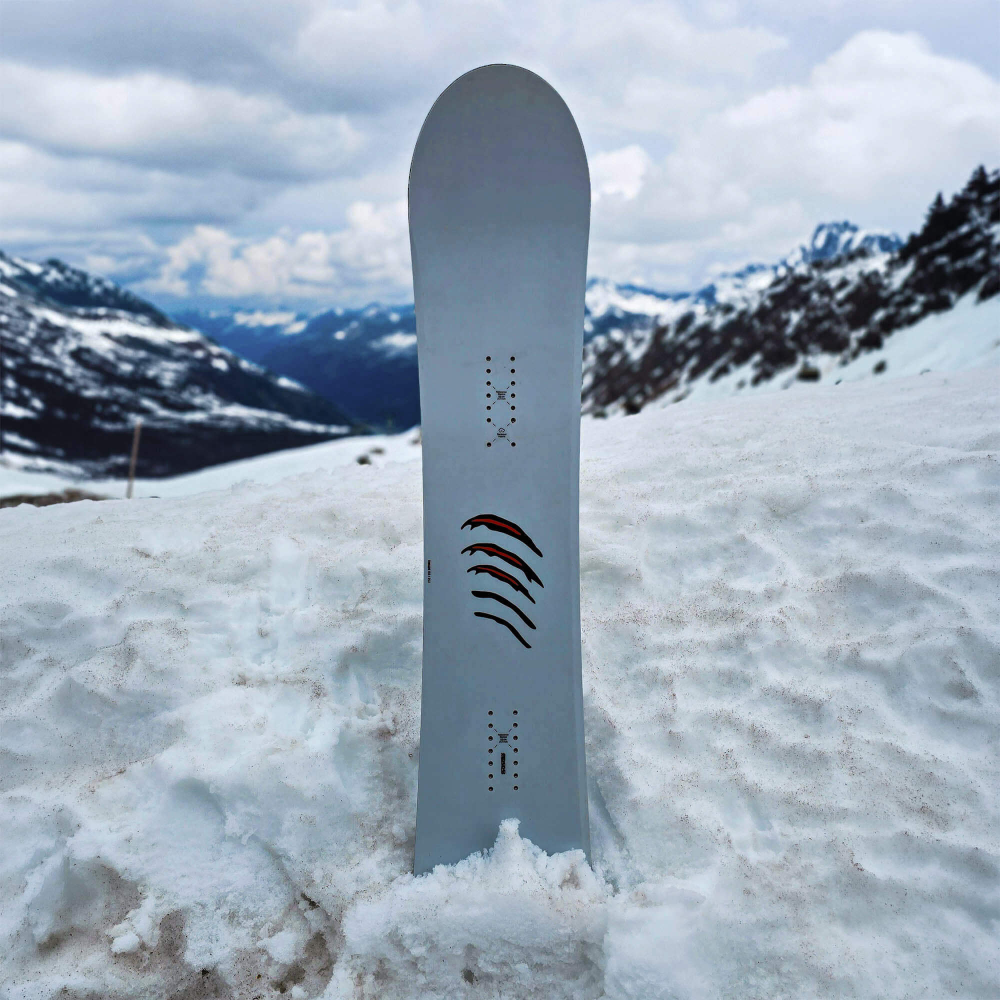 Bataleon Tornado Beyond Medals All Mountain Snowboard
