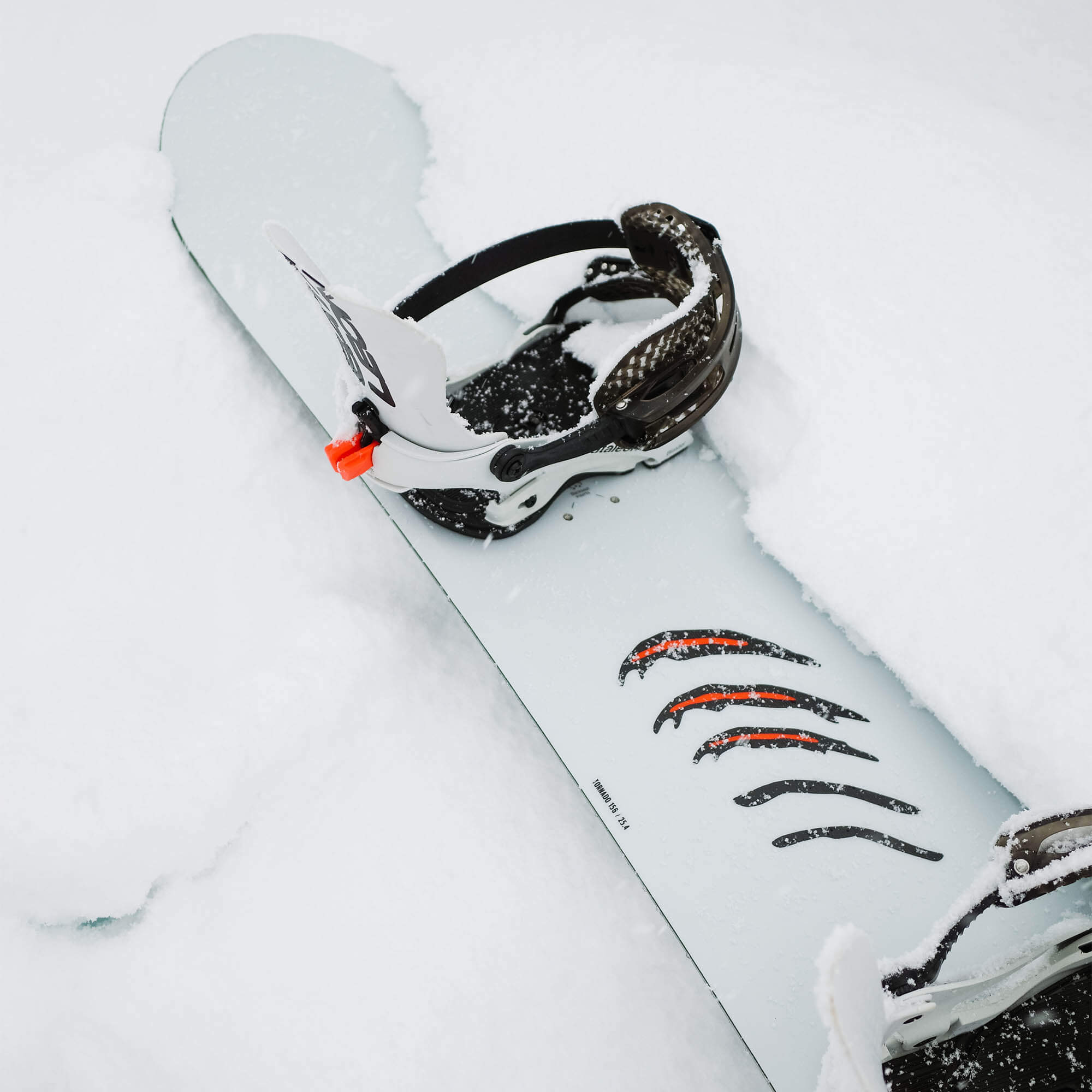 Bataleon Tornado Beyond Medals All Mountain Snowboard