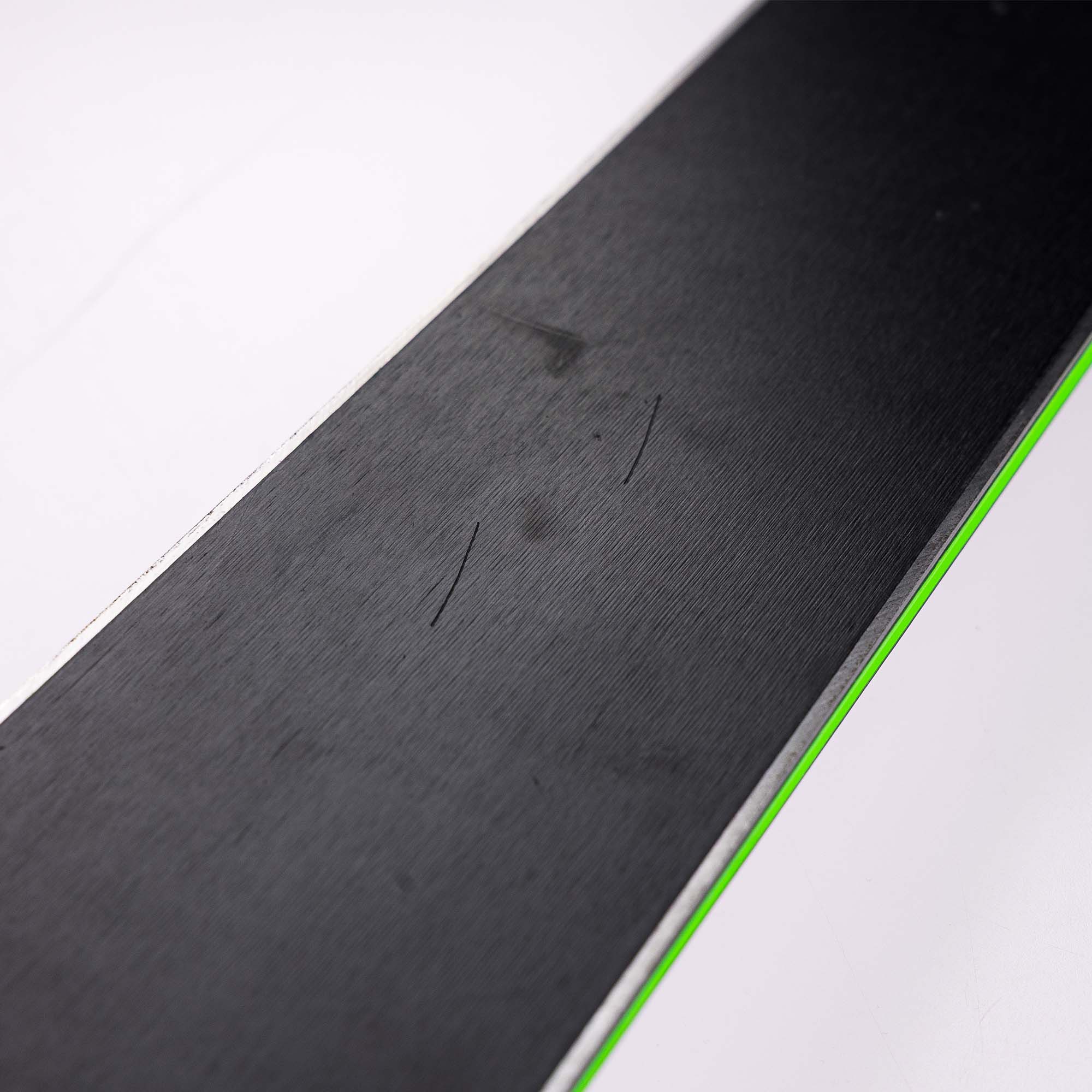 Miss Drilled Black Crows Captis Skis