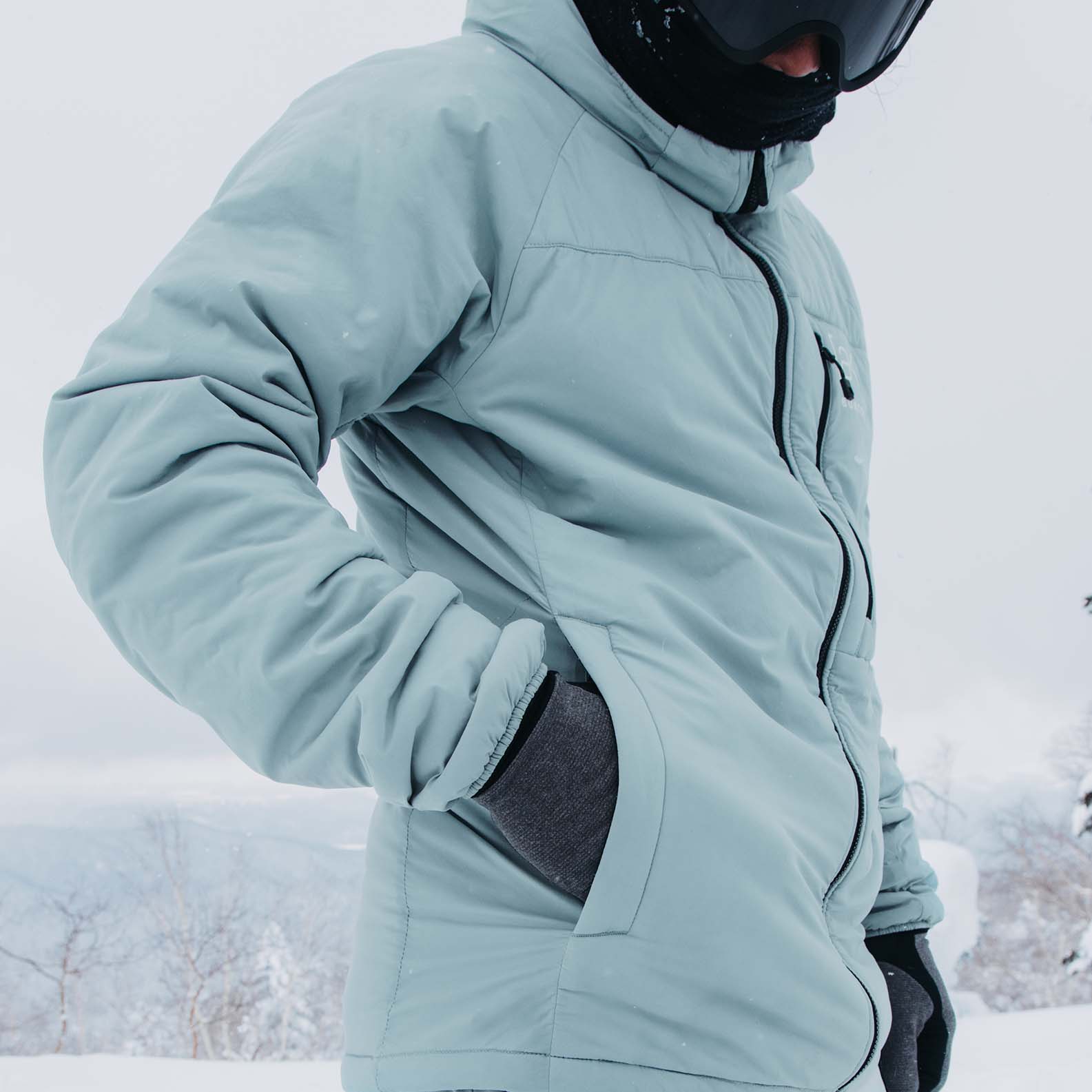 Burton [ak] Helium Hooded Stretch Insulated Ski/Snowboard Jacket