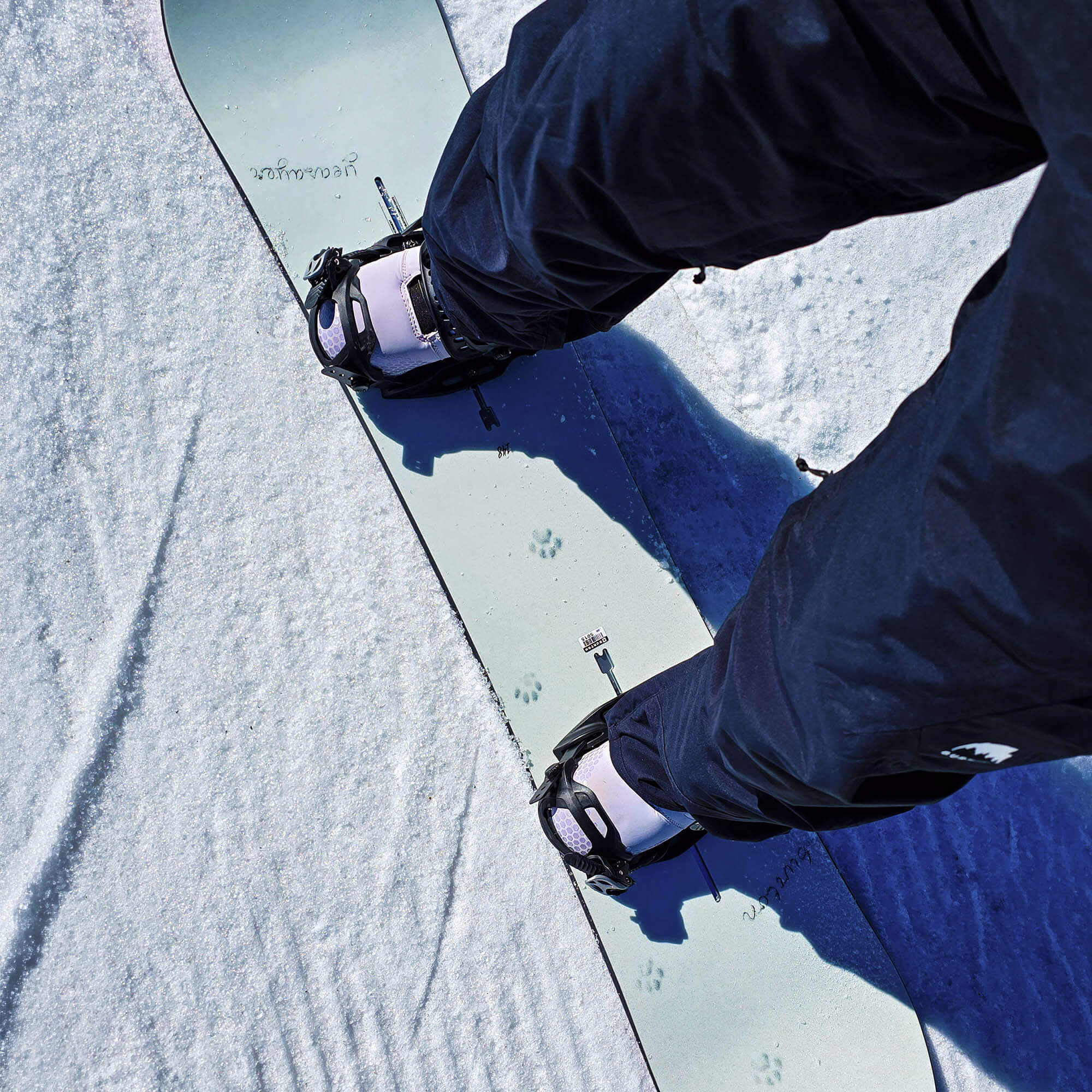 Burton Yeasayer Women's All Mountain/Freestyle Snowboard