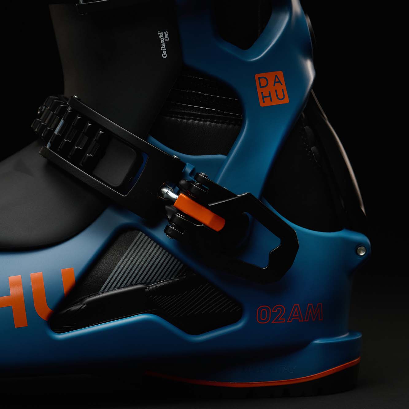 DAHU 02AM Ski Boots