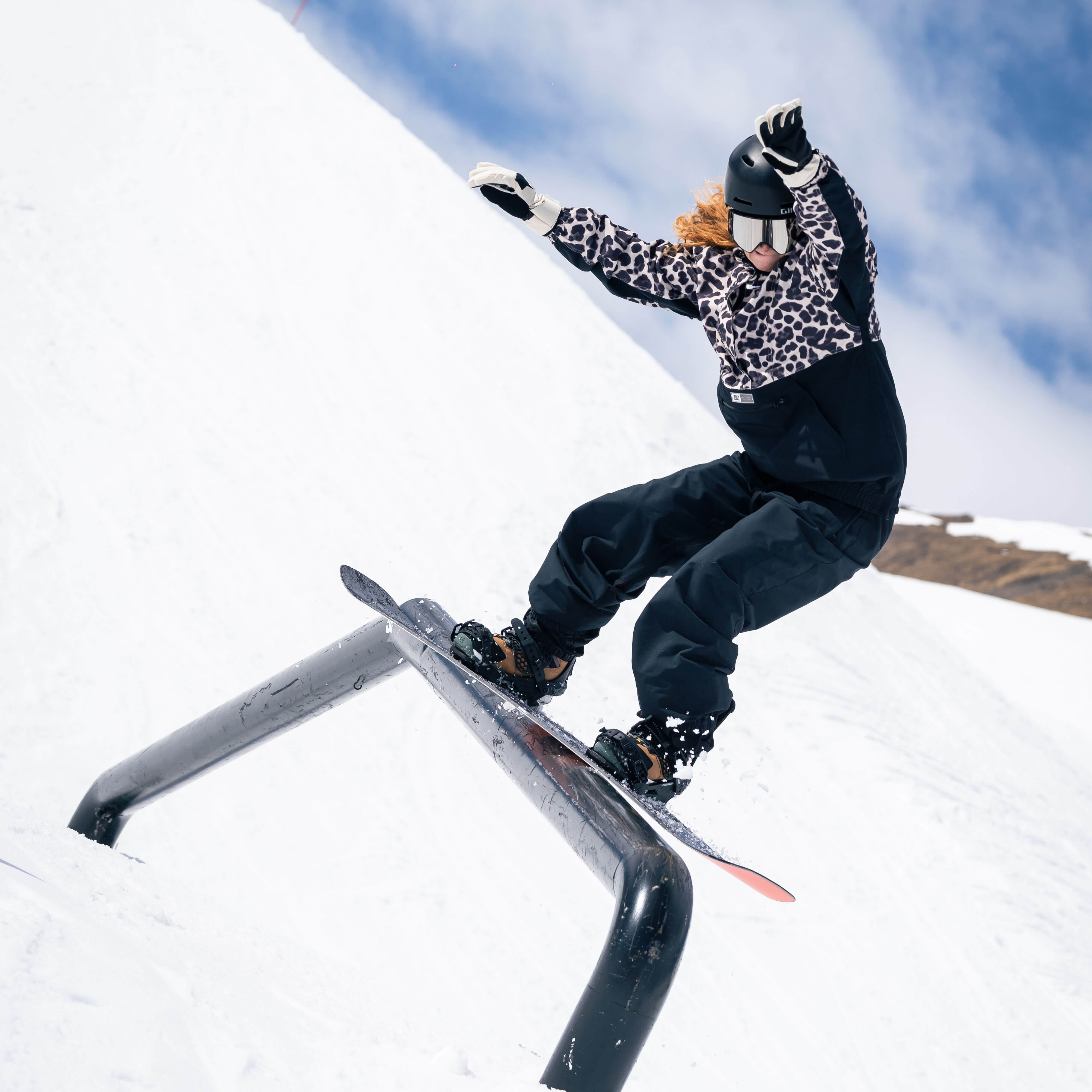 DC Chalet Women's Ski/Snowboard Anorak Jacket