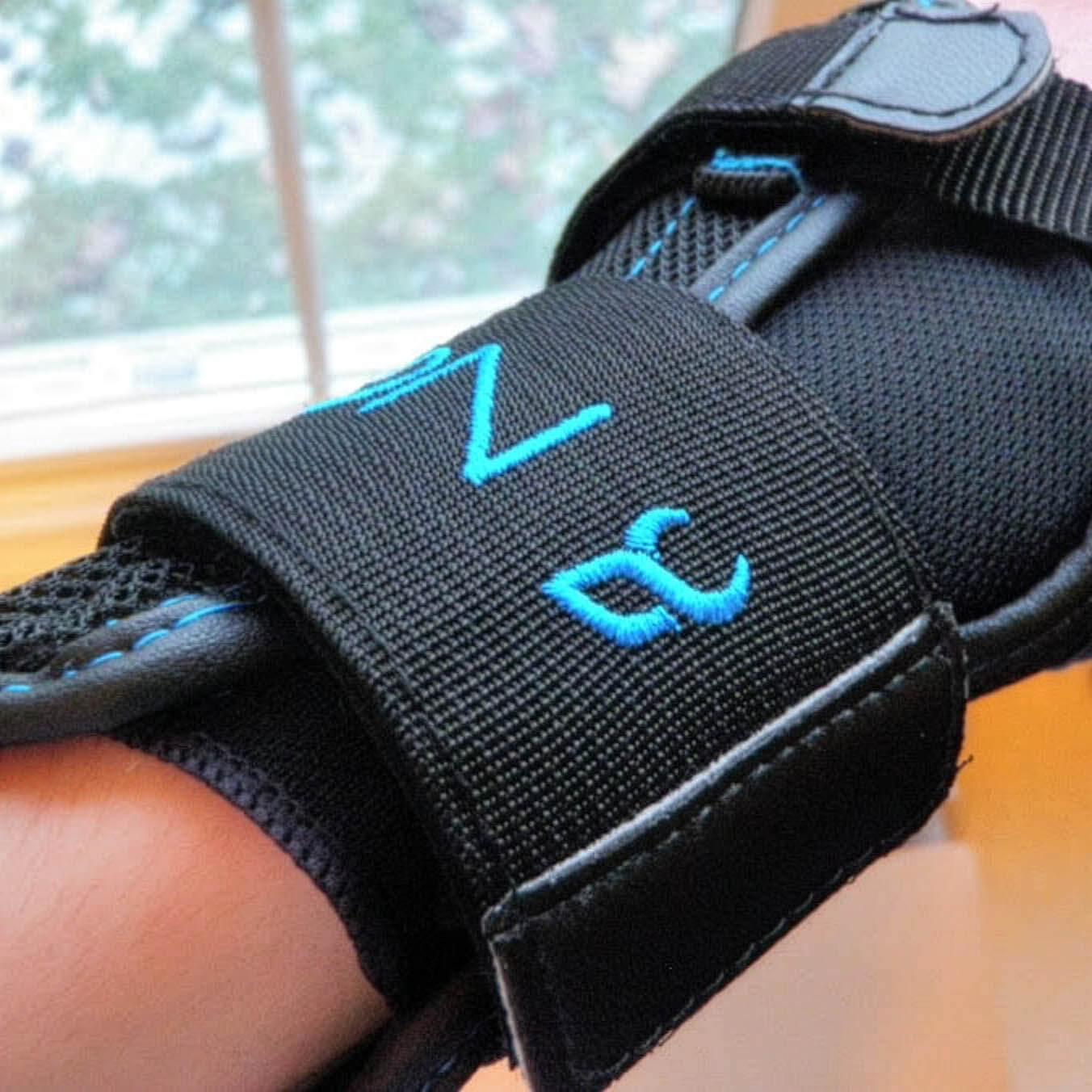 Demon Flex Ski/Snowboard Wrist Guards
