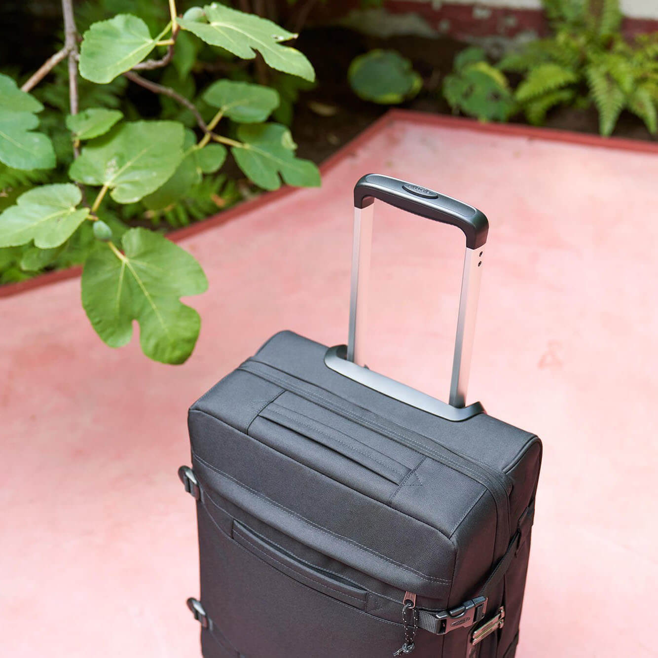 Eastpak Transit'R 4 M 68 Wheeled Luggage