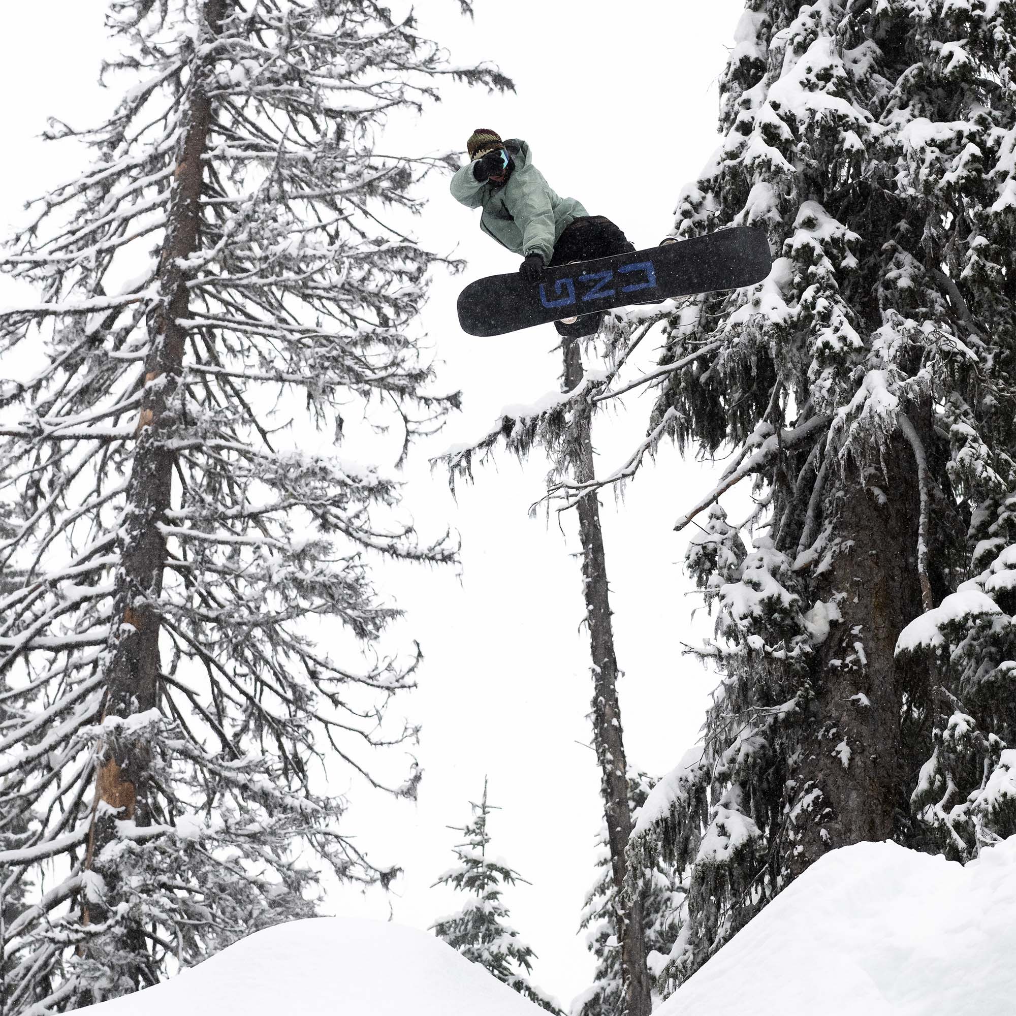 GNU Banked Country All Mountain/Backcountry Snowboard