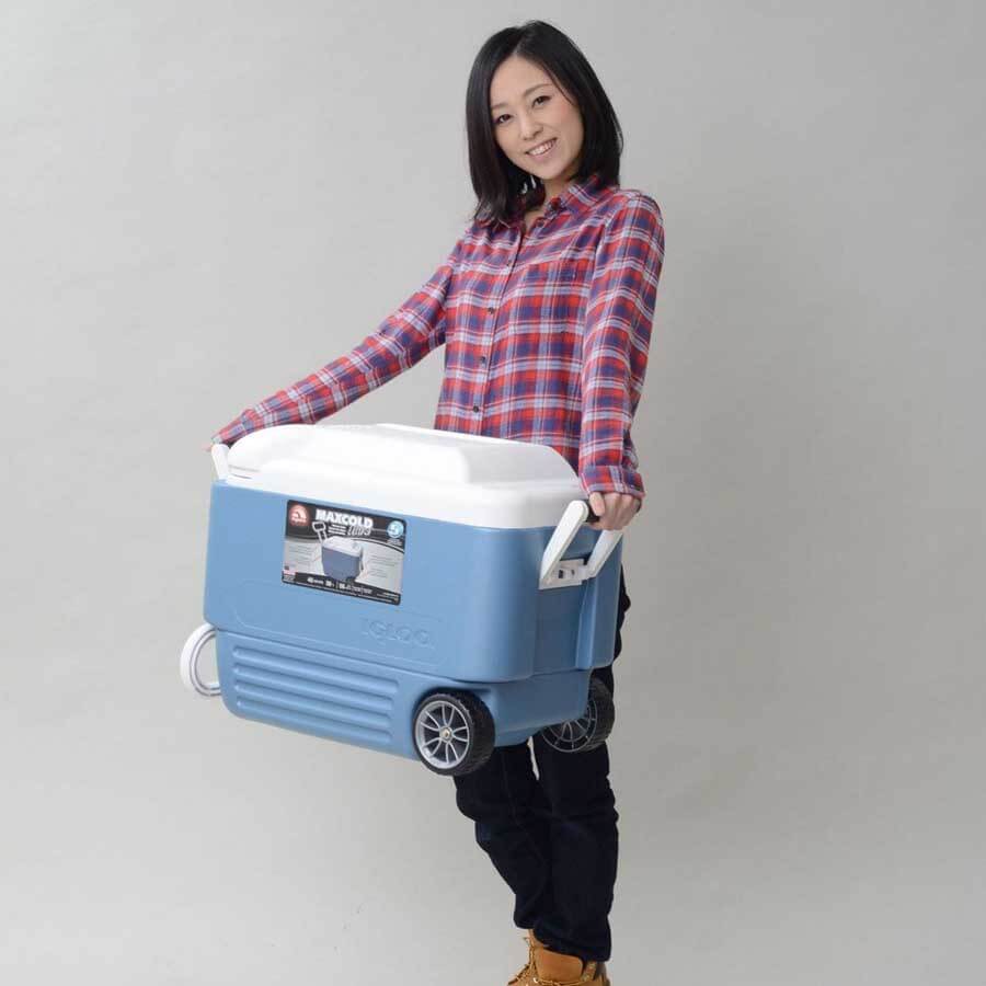 Igloo Maxcold 40 Roller Wheeled Camping Cool Box