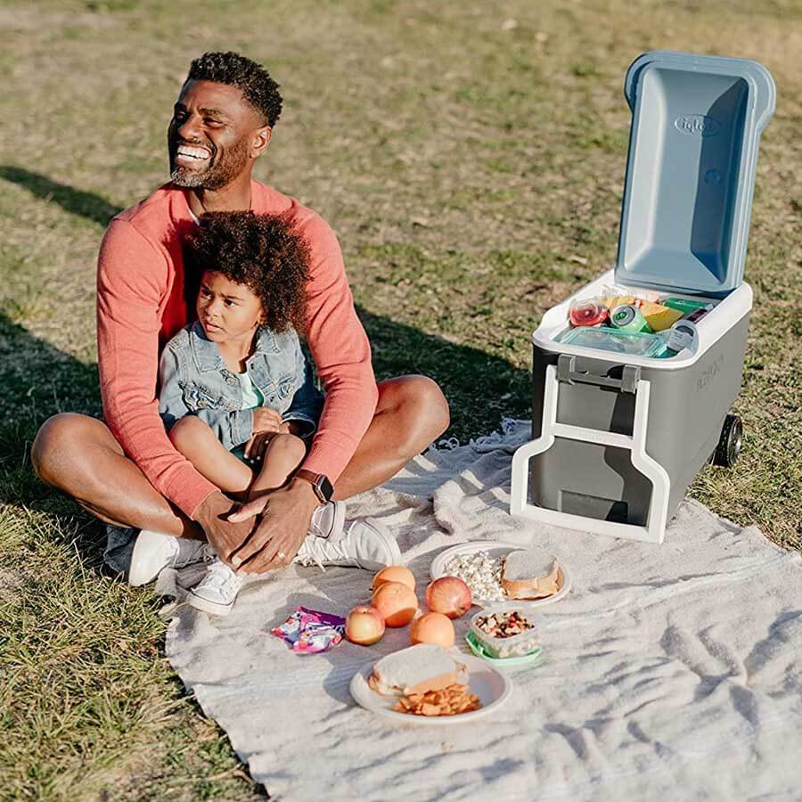 Igloo Maxcold 40 Roller Wheeled Camping Cool Box
