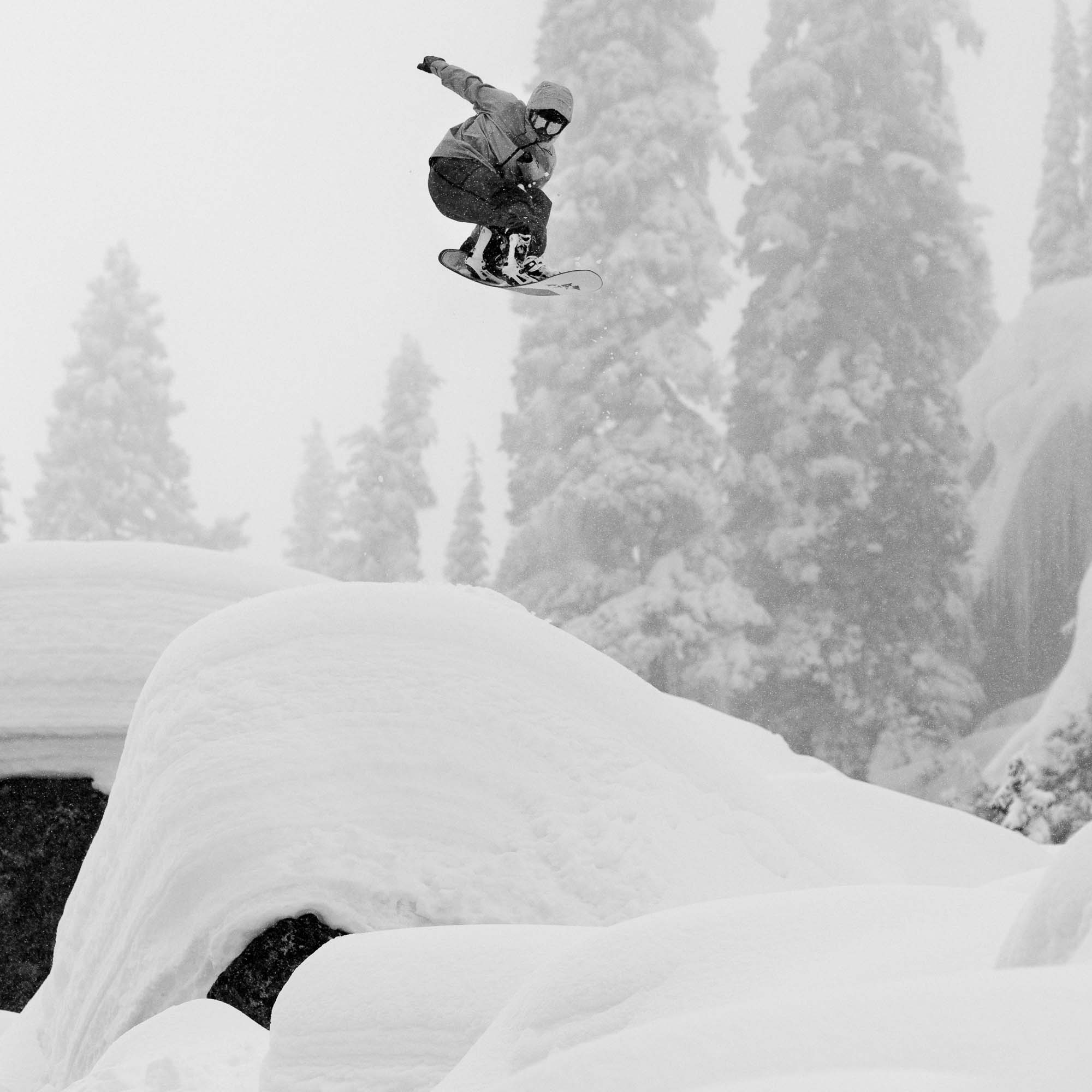 Jones Frontier 2.0 Powder/Freeride Snowboard