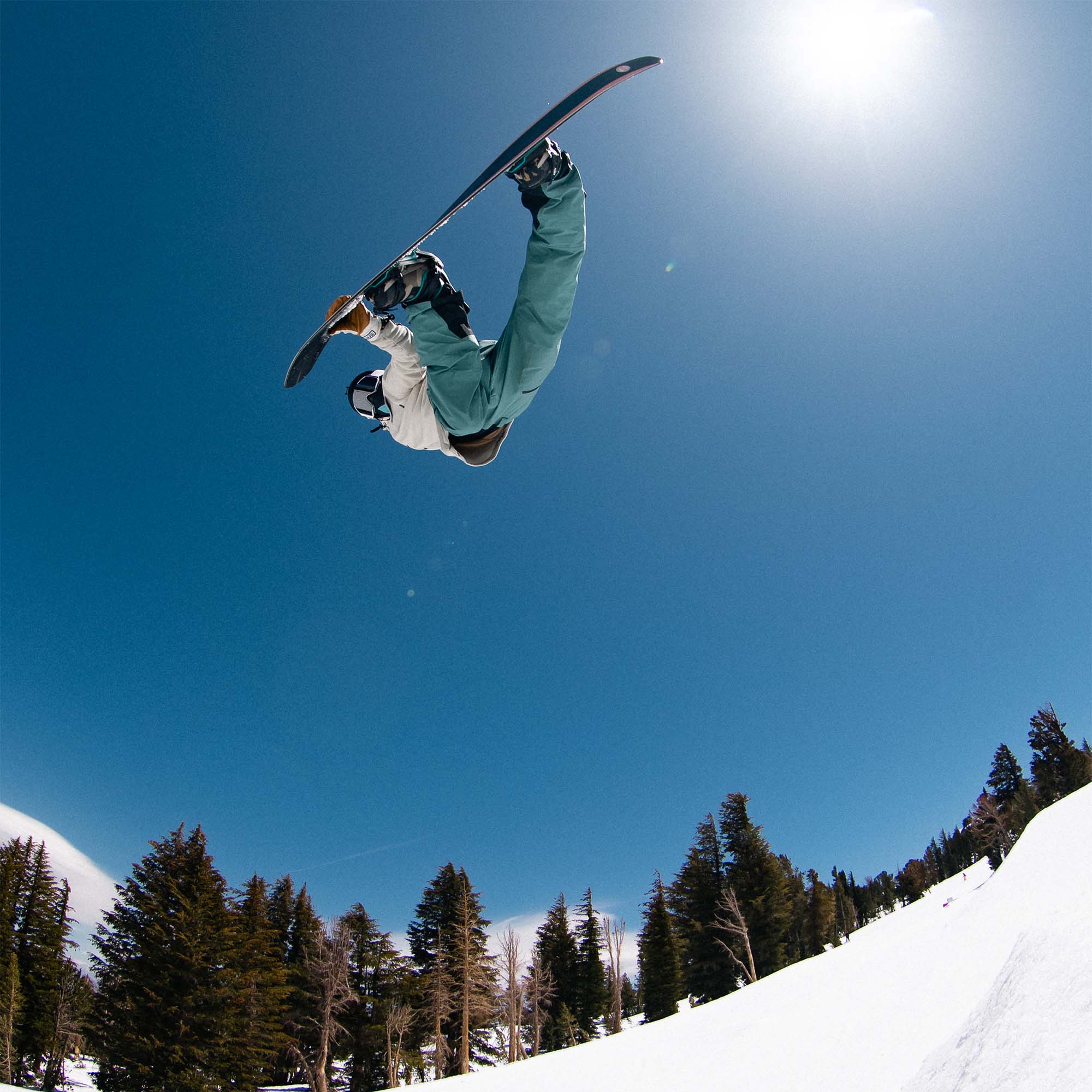 Jones Mountain Twin Pro All Mountain/Freestyle Snowboard