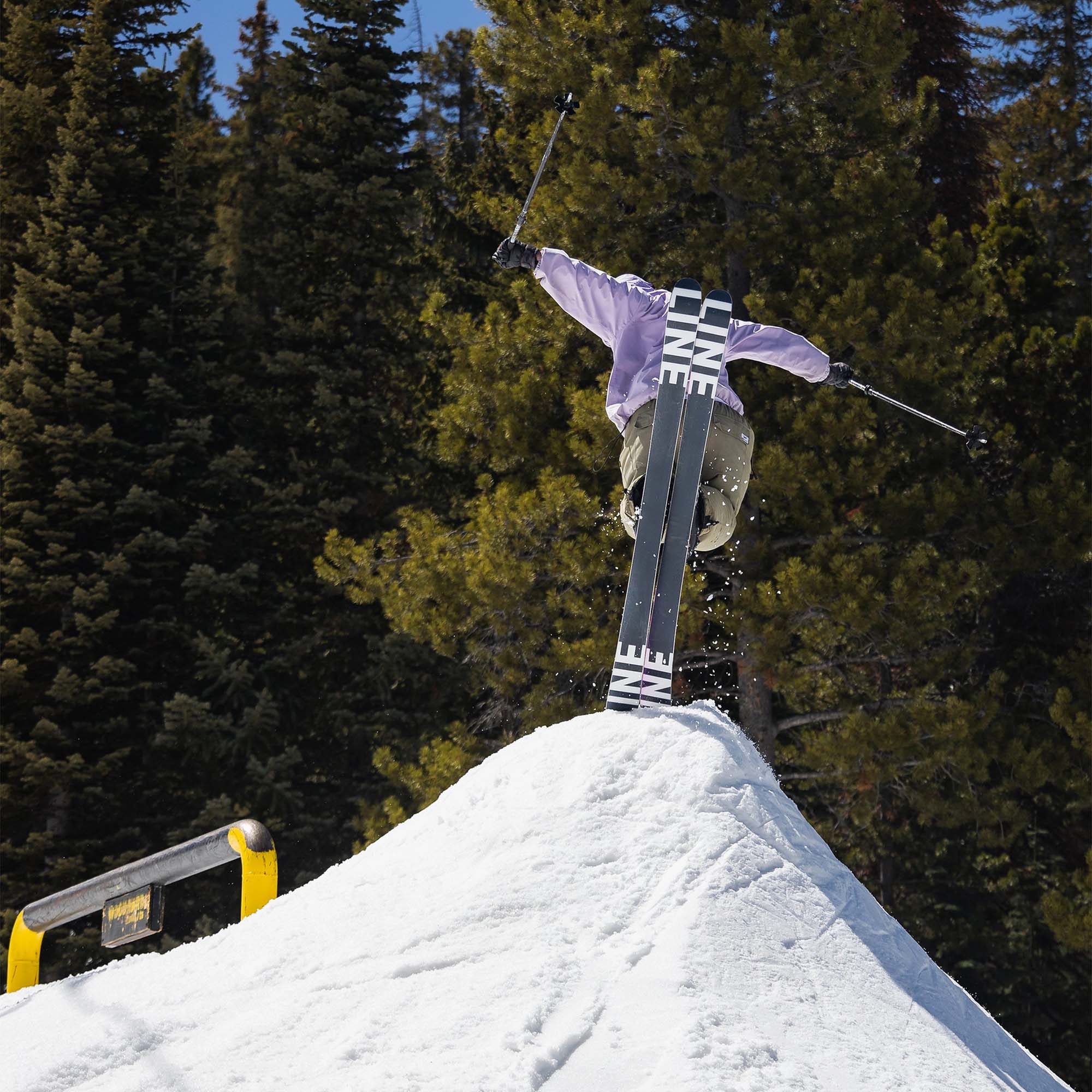 Line Honey Badger Freestyle Skis