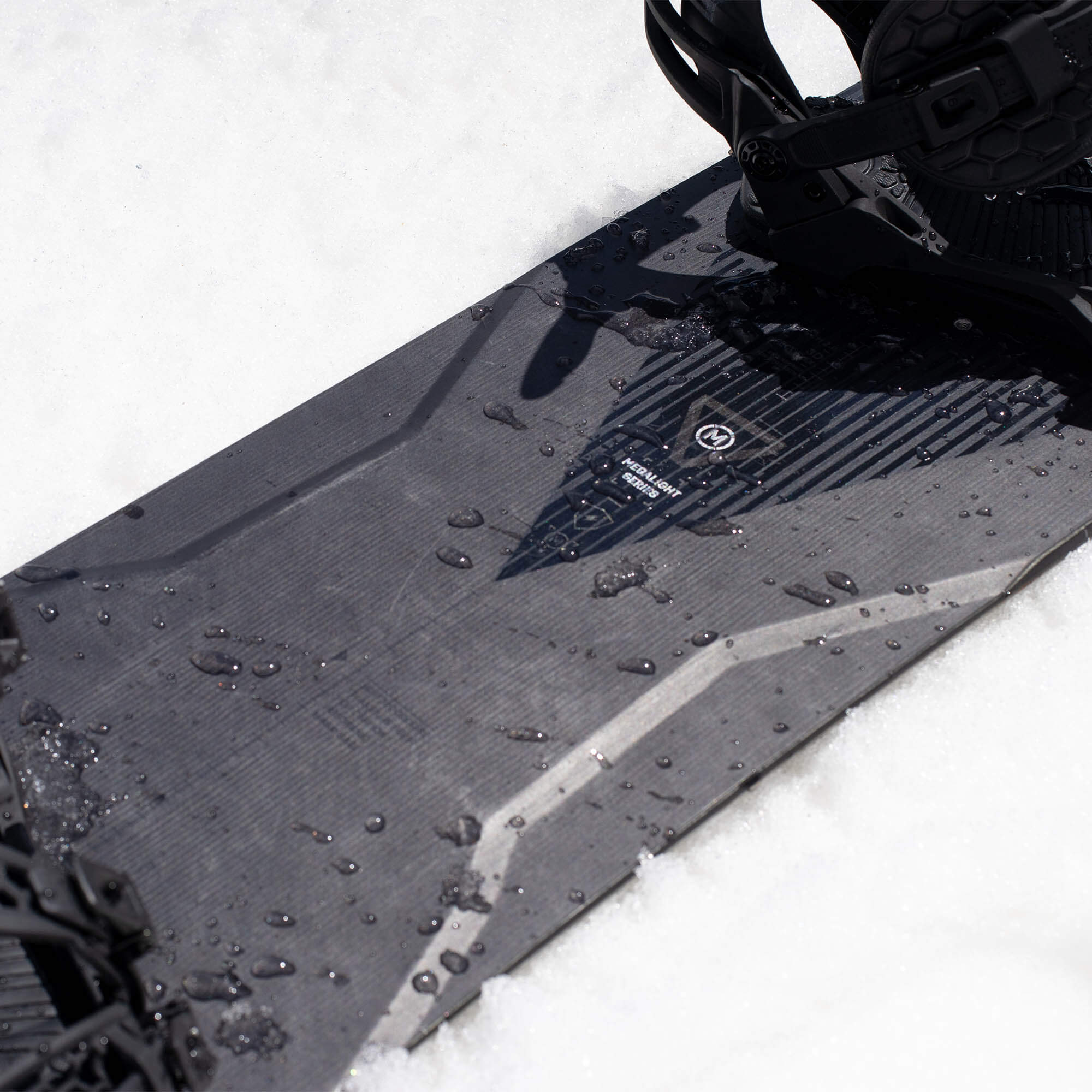 Nidecker Megalight Hybrid Camber Snowboard