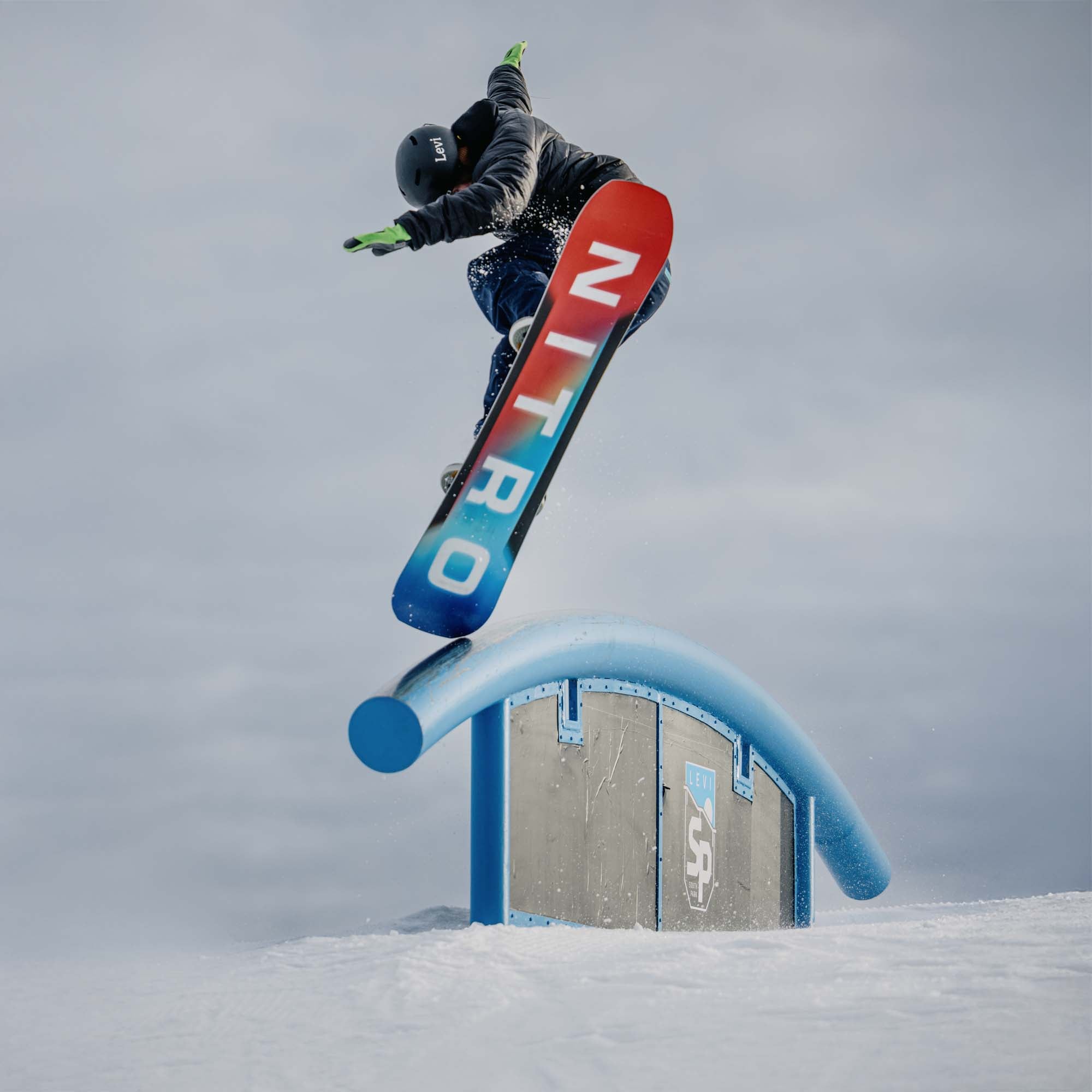 Nitro Team All Mountain/Freestyle Snowboard