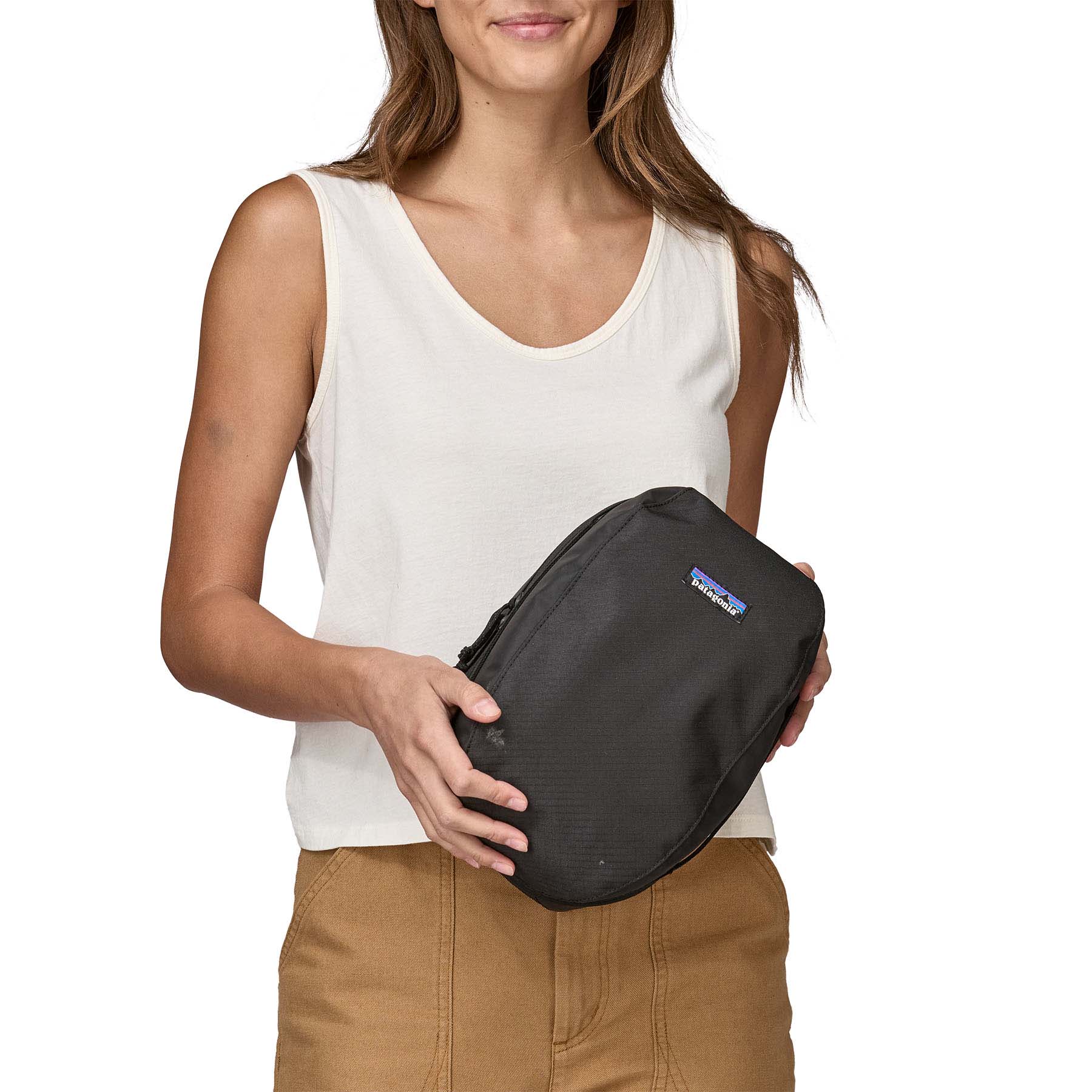Patagonia Medium Black Hole Cube 6 Duffel Travel Bag