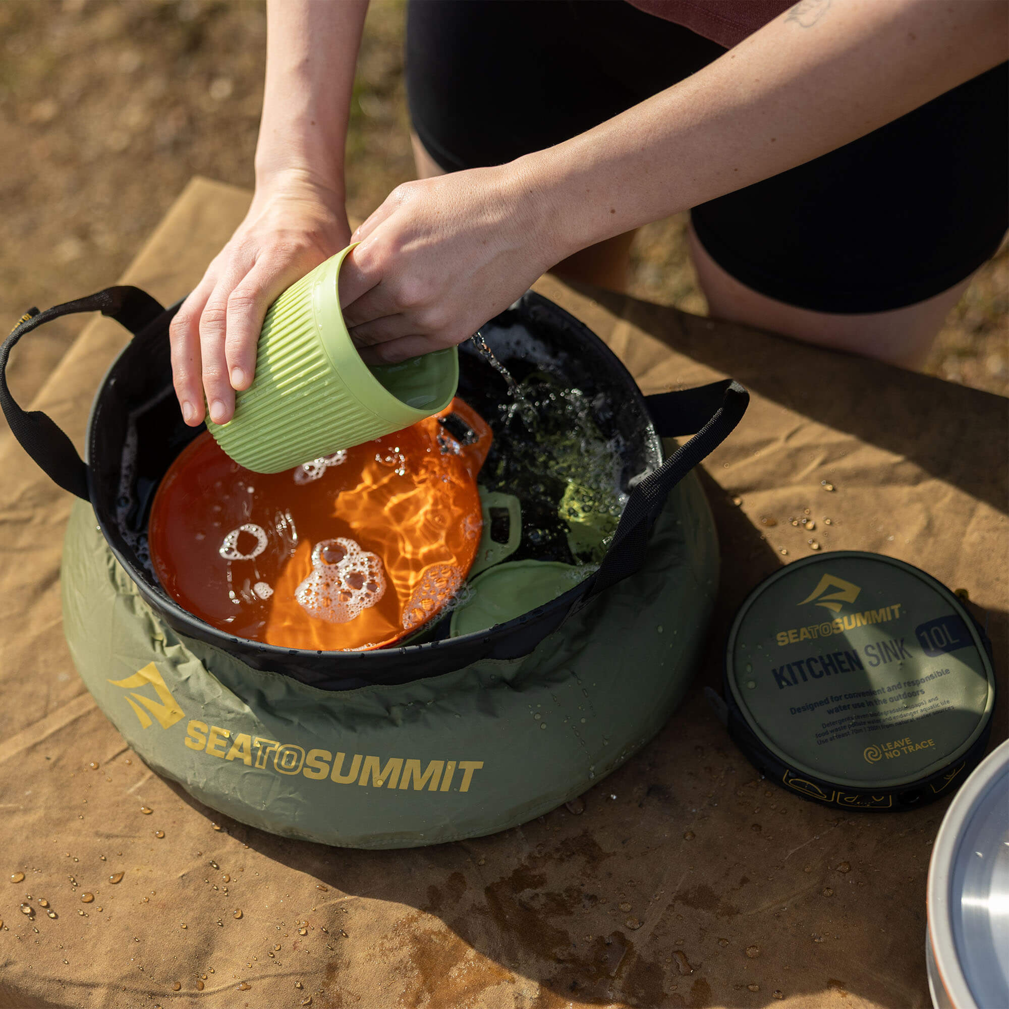 Sea to Summit Kitchen Sink 10L Collapsible Washing Up Basin