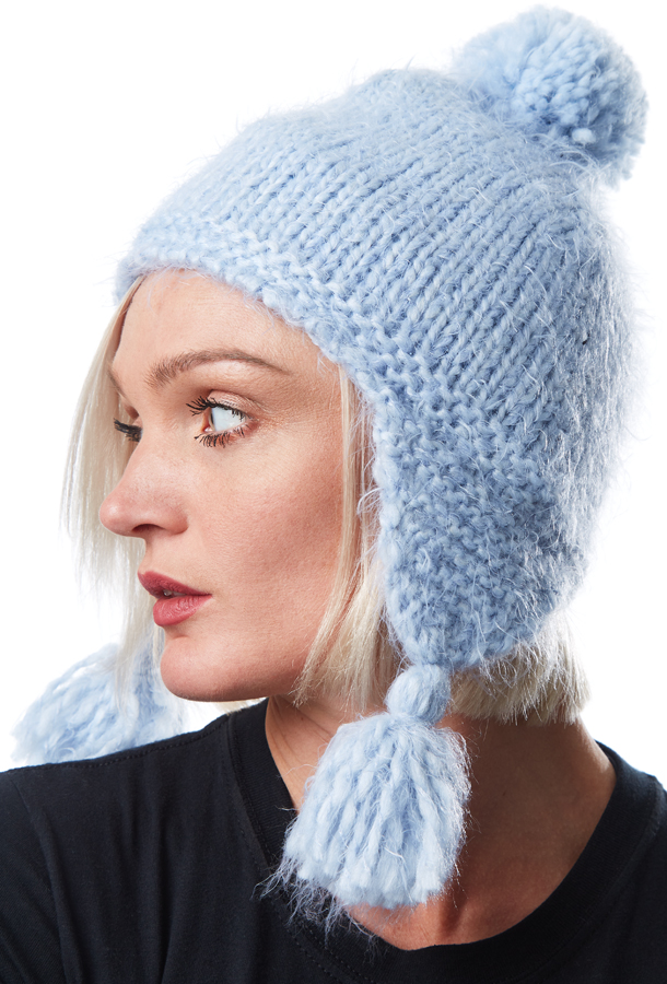 Manbi Women's fluffy salsa Ski/Snowboard Bobble hat