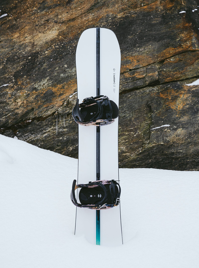 Burton Custom Flying V Hybrid Camber Snowboard 2022