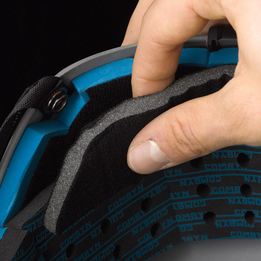 Giro Combyn Ski/Snowboard Helmet