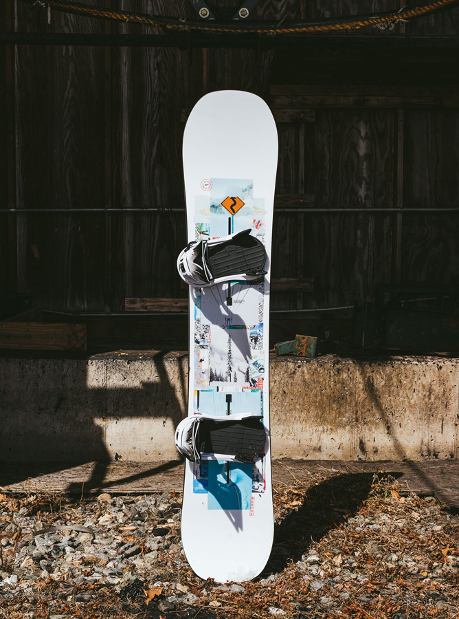 Burton Flight Attendant All Mountain/Freeride Snowboard 2022