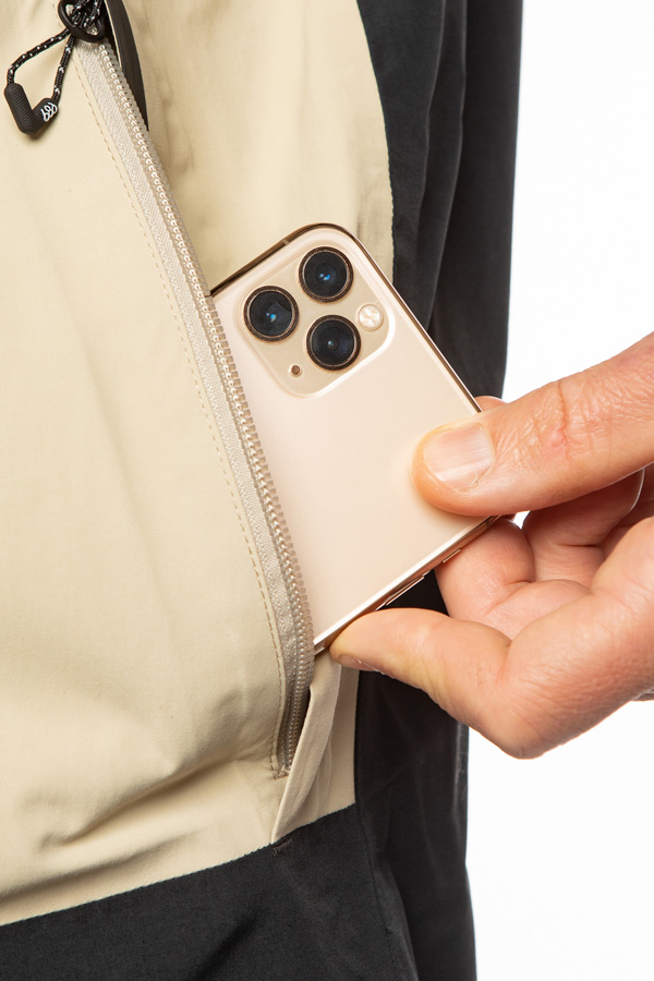 686 Gore-Tex Hydrastash Sync Snowboard/Ski Jacket