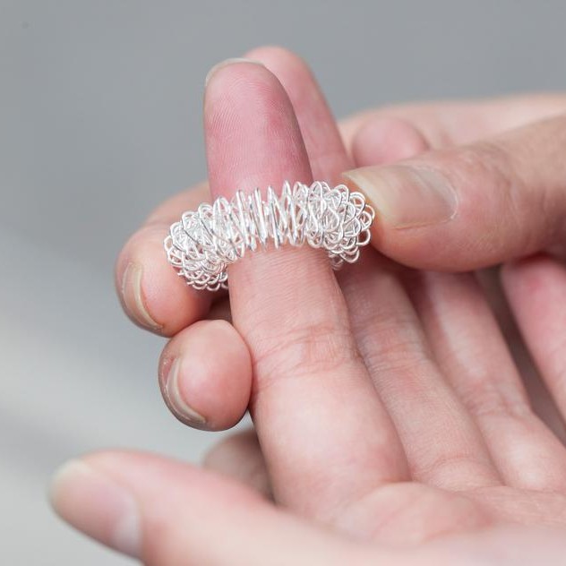 Crimp Oil Acupuncture Ring Post Climb Finger Massager