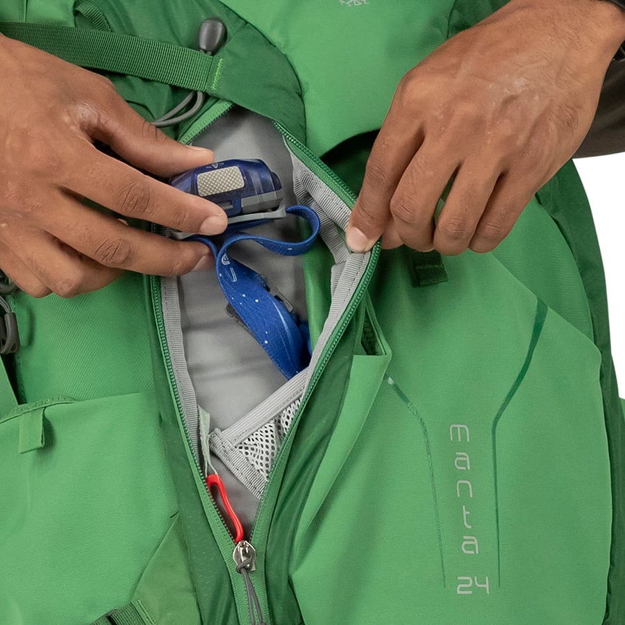 Osprey Manta 24 Hiking Backpack