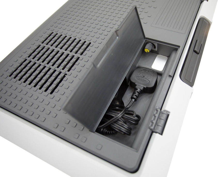 Vango E-Pinnacle Wheeled Electric Coolbox