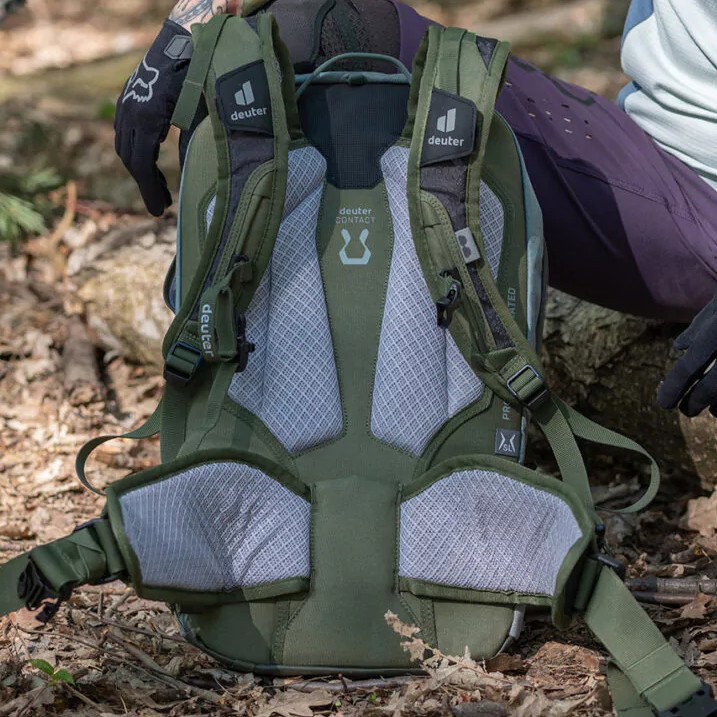 Deuter Attack 14 SL Women's Back Protector Backpack