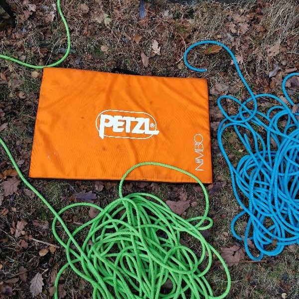 Petzl Nimbo Bouldering Crash Pad