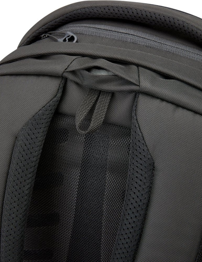 Lowe Alpine Phase 32 Day Pack/Backpack