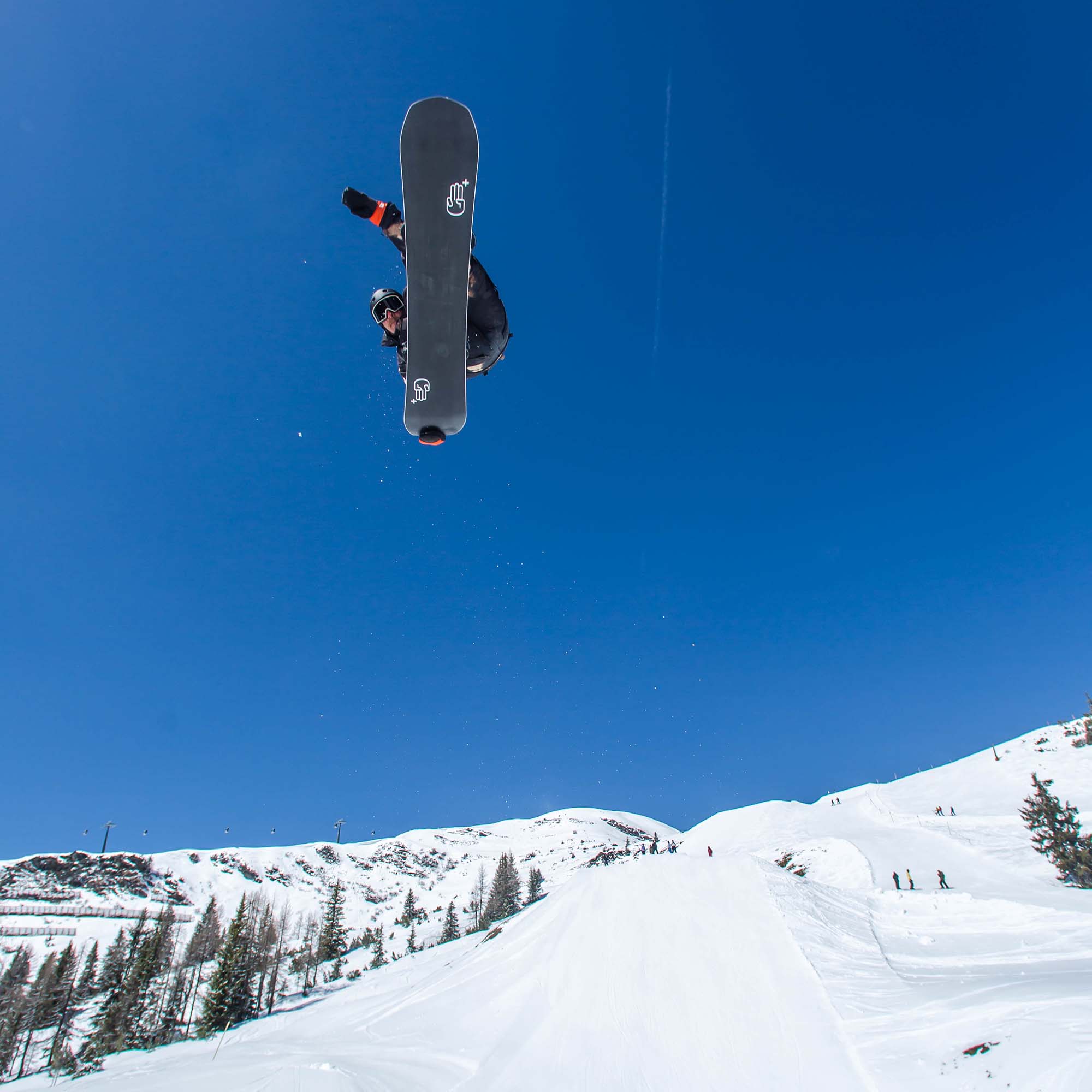 Bataleon Goliath + Snowboards 2024 | Absolute-Snow
