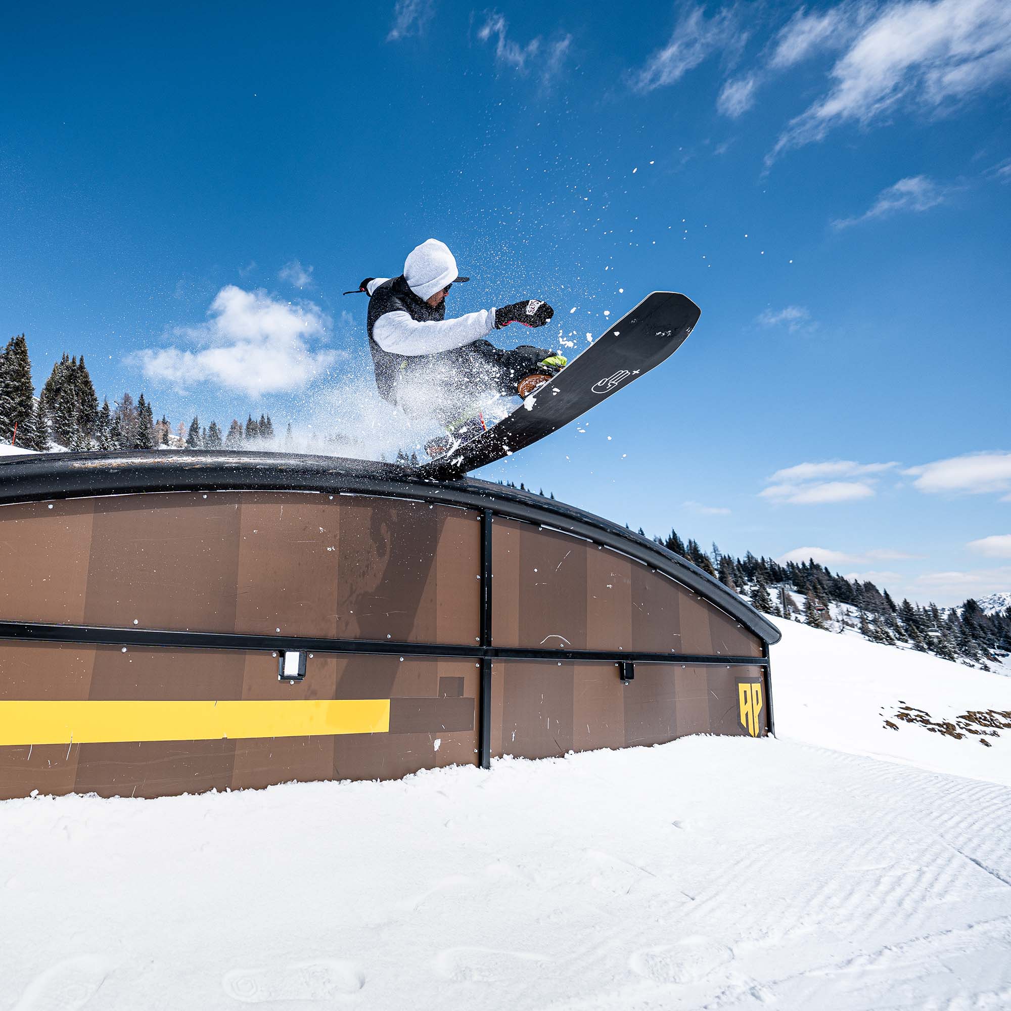 Bataleon Disaster+ Freestyle/Park Snowboard