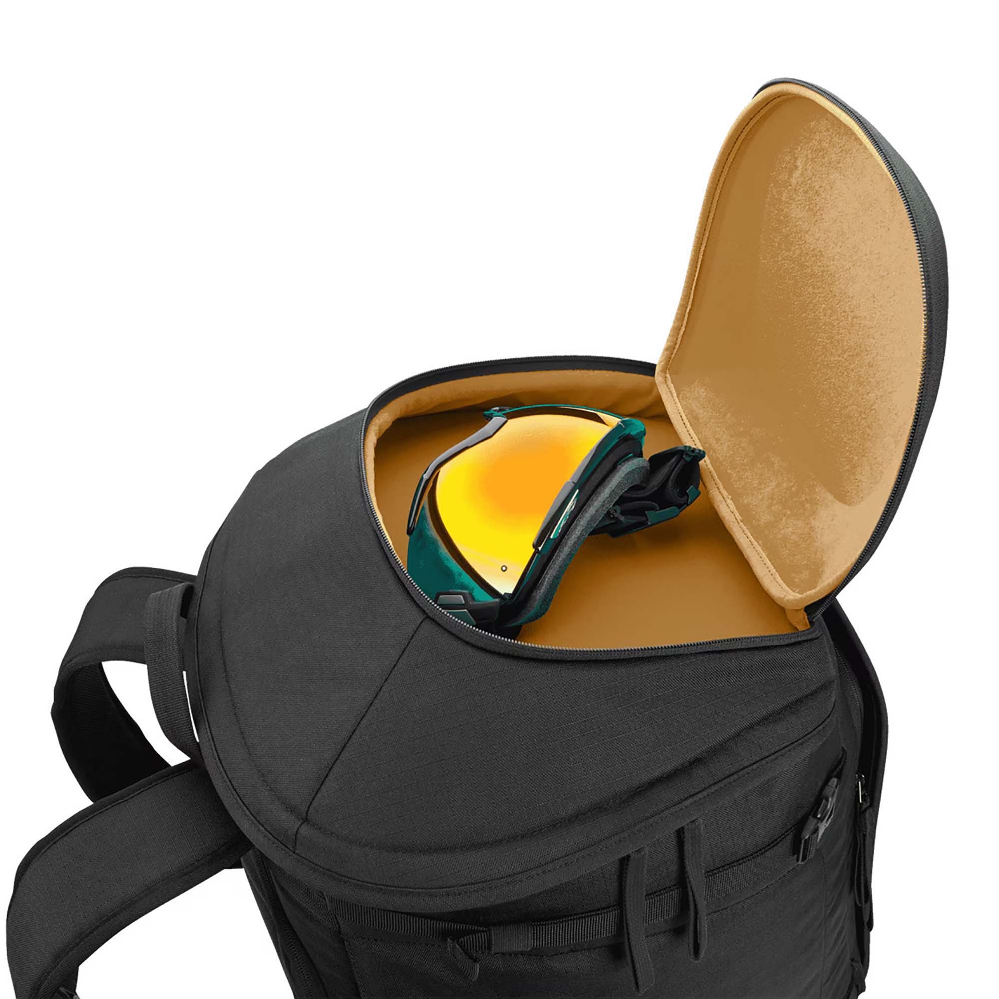 Thule RoundTrip 60 Ski/Snowboard Boot Backpack