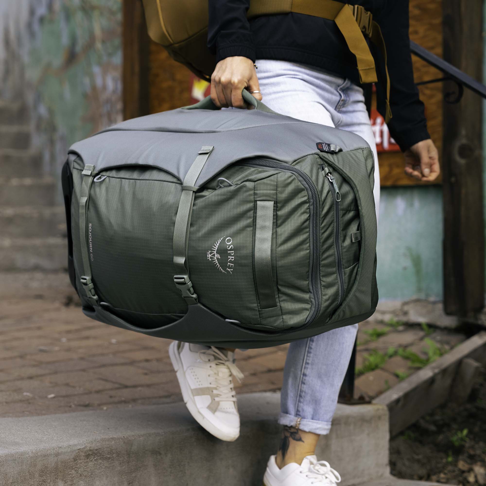 Osprey Sojourn Travel Pack 60 Wheeled Bag/Suitcase