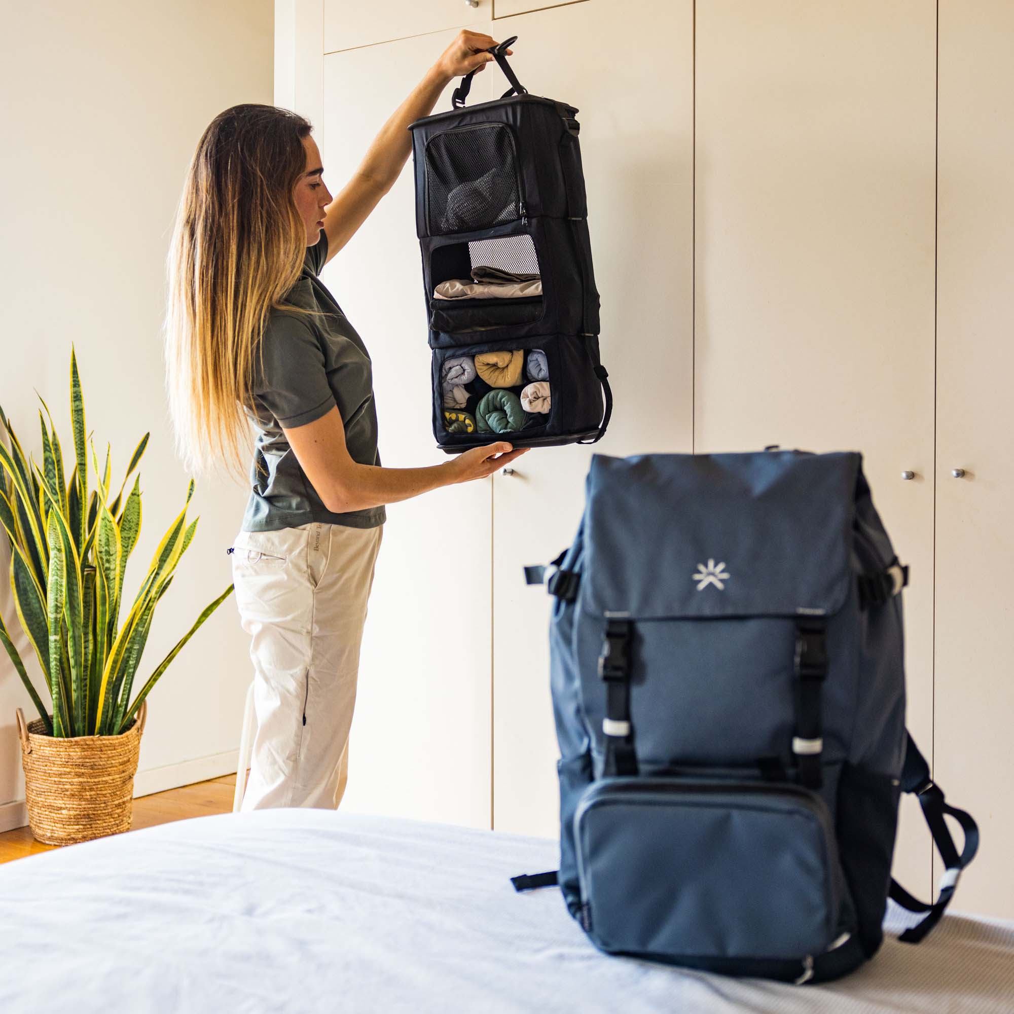 Tropicfeel Shell 20-42 Expandable Travel Backpack