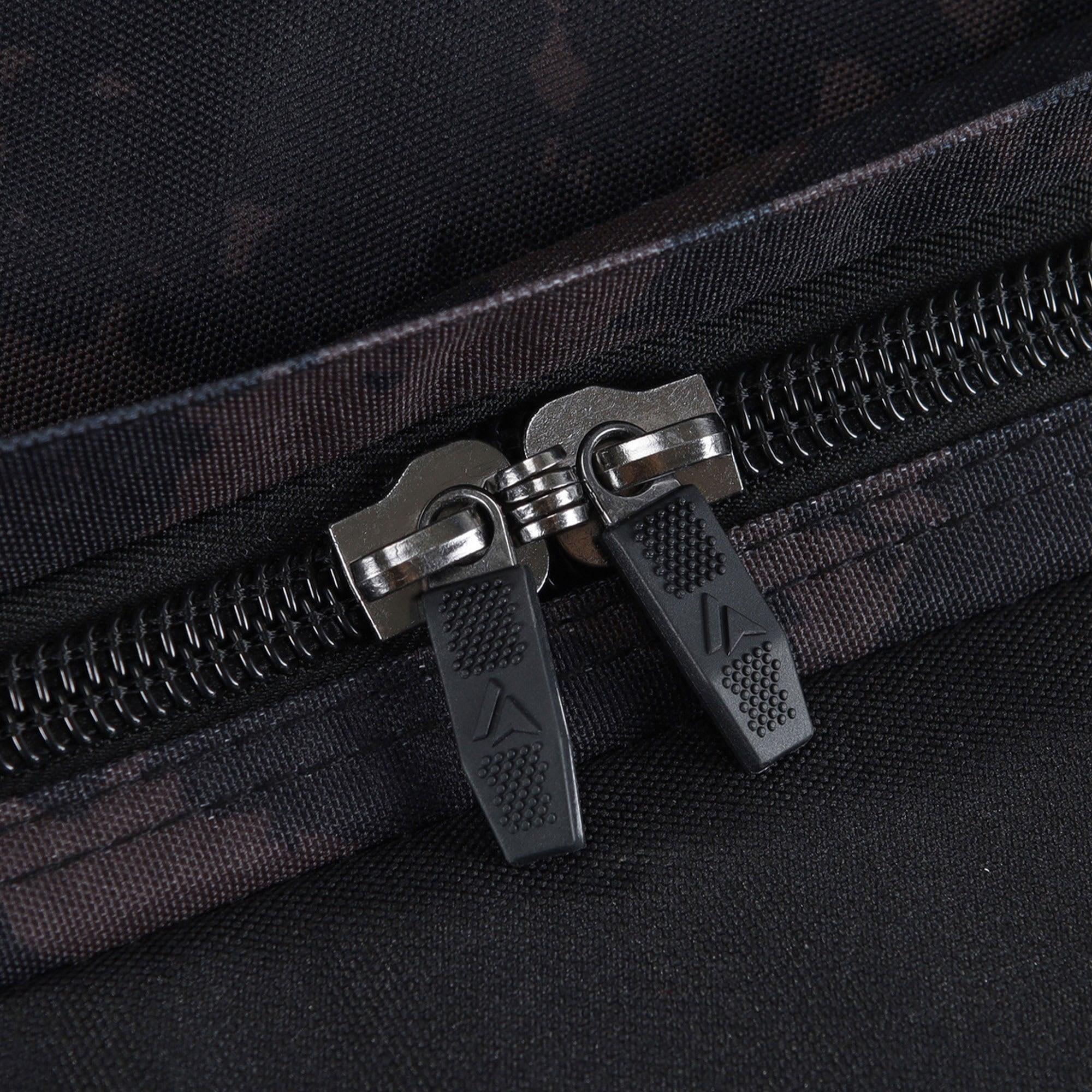 Surfanic Maxim 3.0 70 Roller Bag